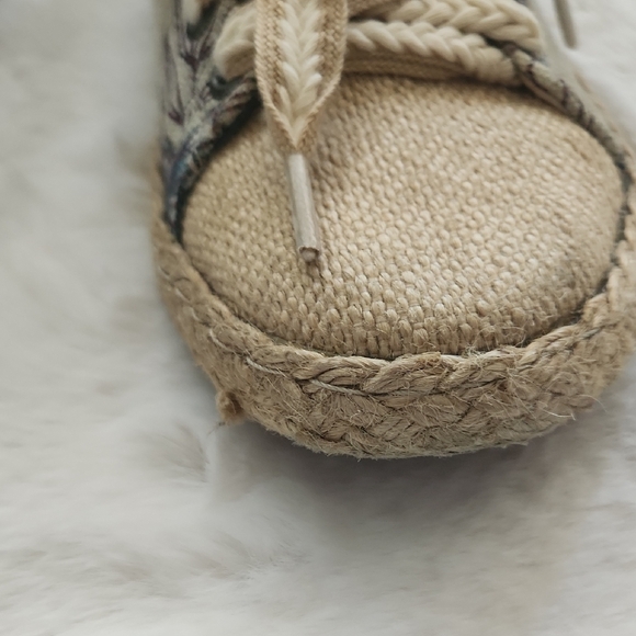 FARM rio Floral Canvas Espadrille Sneakers - Picture 6 of 7